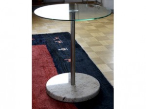 Tisch mit Glasplatte - de greiff design