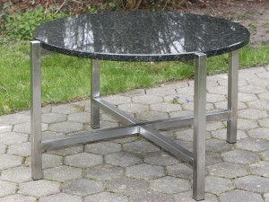 Tischuntergestell KG 30 - hier mit Granitplatte - de greiff design